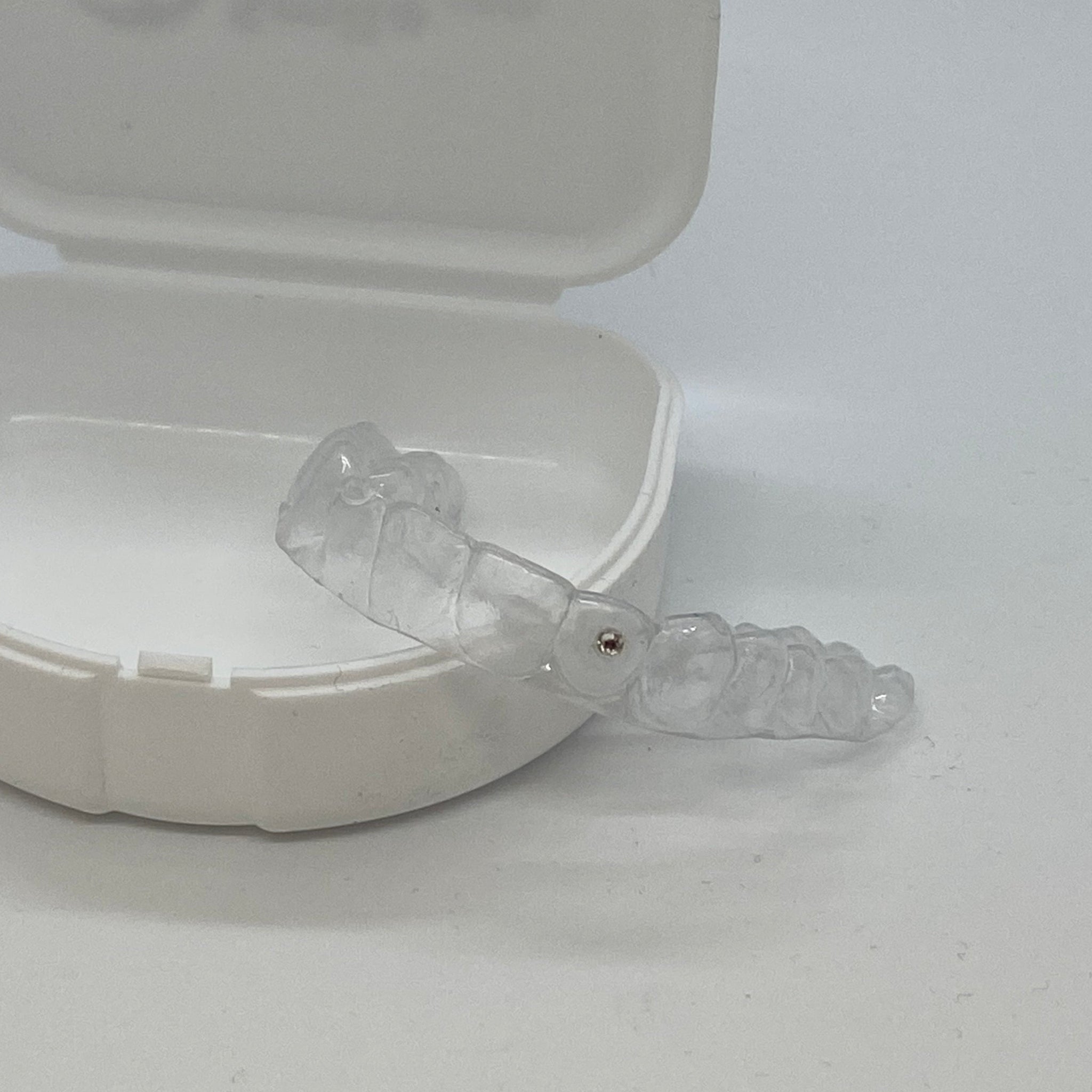 Smile Diamonds™ Clear Replacement Retainer with Diamonds - GforceDirect.com